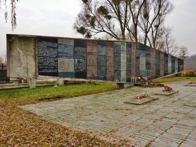 Red Army Cemetery at Skowronia Góra