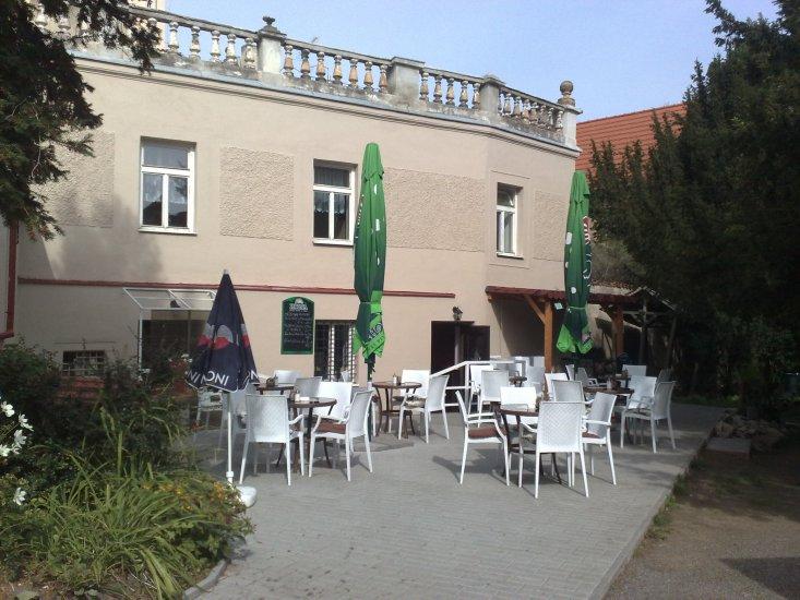 Park at Three Peacocks