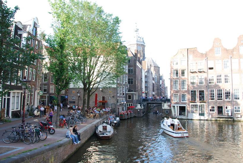 Over 400 years of canals