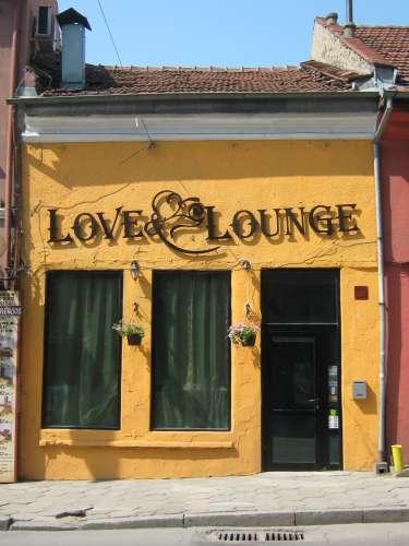 Love & Lounge