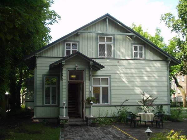 Poska Villa