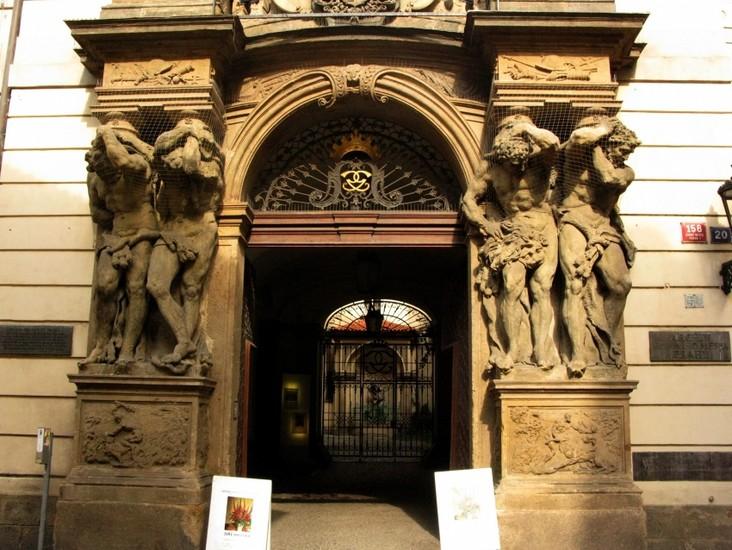 Clam - Gallas Palace