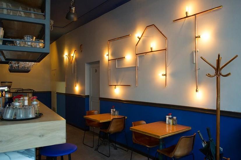 M'EAT Bar & Grill