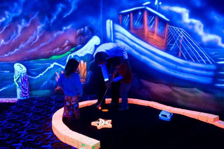GlowGolf Houten
