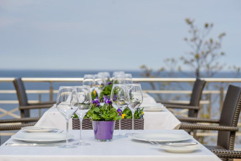 VIEW Restaurant & Lounge