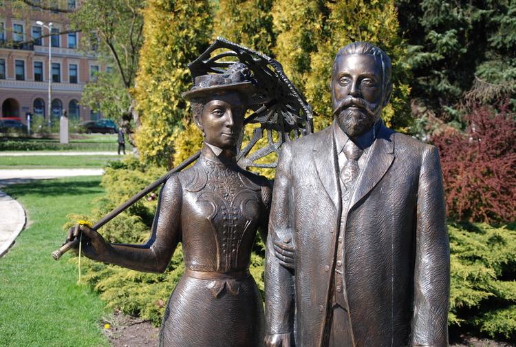 George Armitstead statue