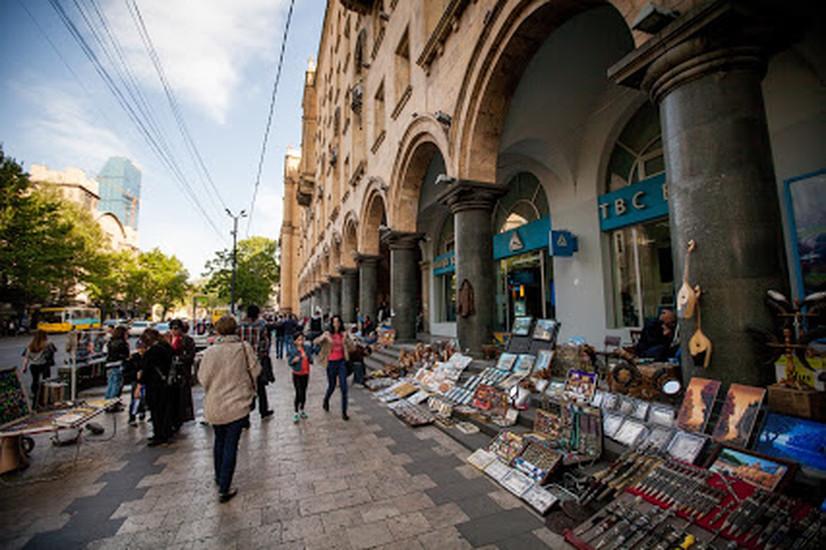 Market on the Stairs