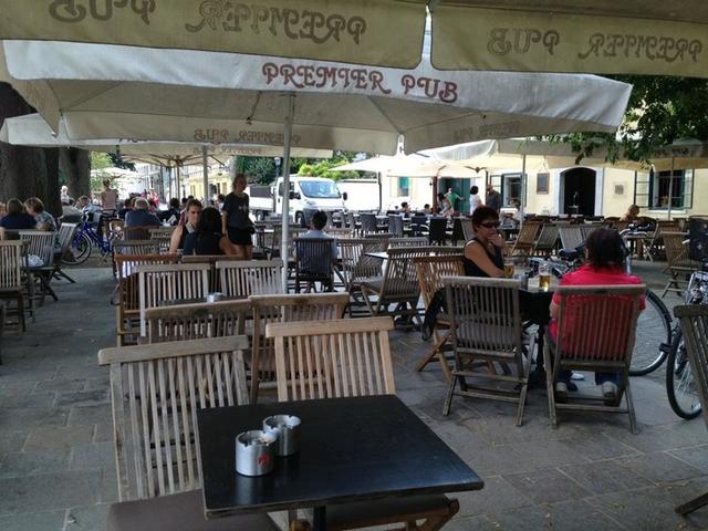 Premier Pub