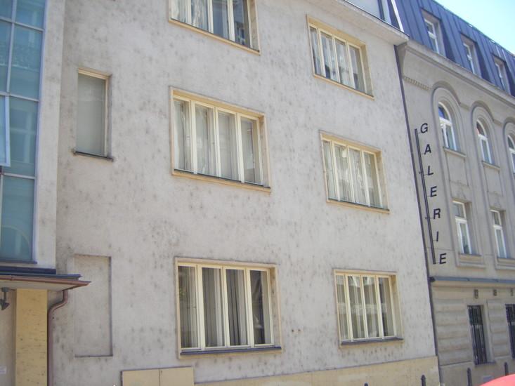 Robert Guttmann Gallery