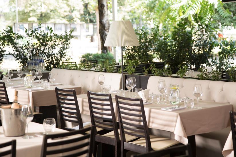 Crystal Burger & Steak Ring Mall