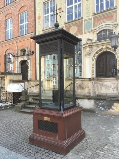 Fahrenheit Monument