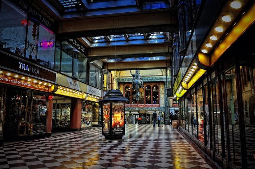 Palac Lucerna