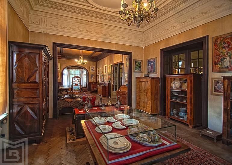 Ligia and Pompiliu Macovei Art Collection