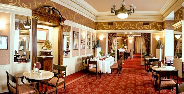 Grand Signature Restaurant & Cafe