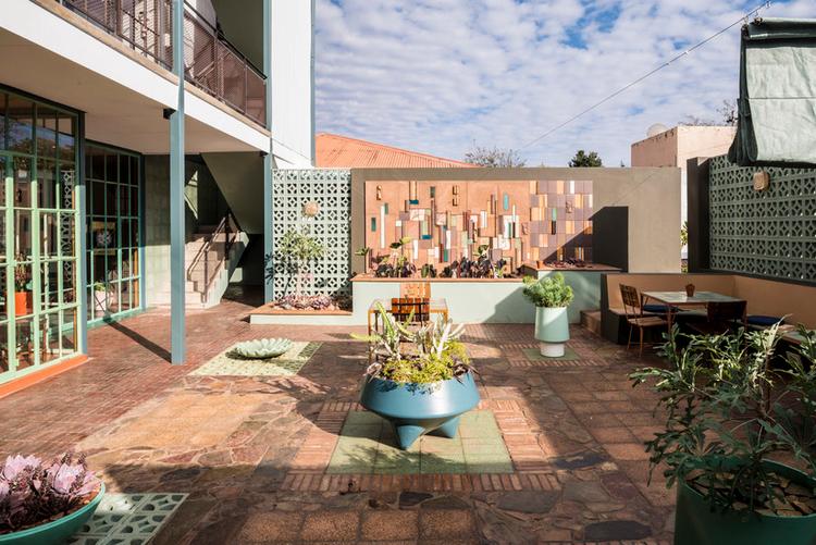 Breezeblock Café