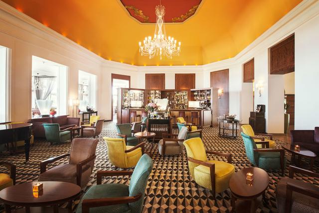 Le Bar