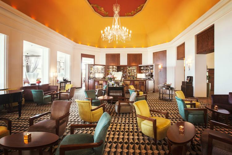 Le Bar