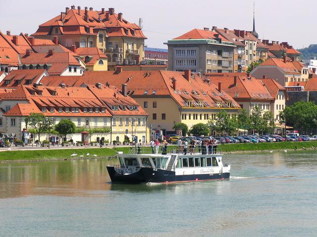 Dravska Vila Cruises