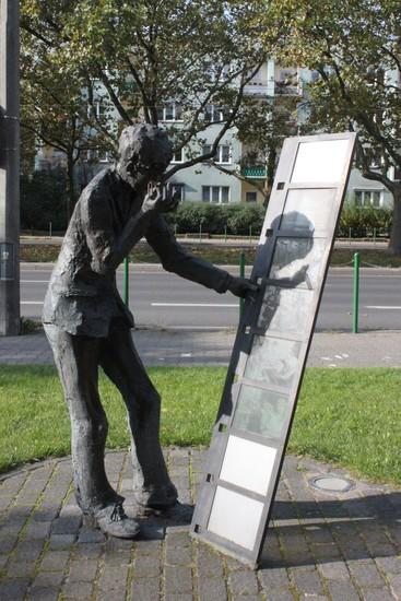 Krzysztof Komeda-Trzciński Monument