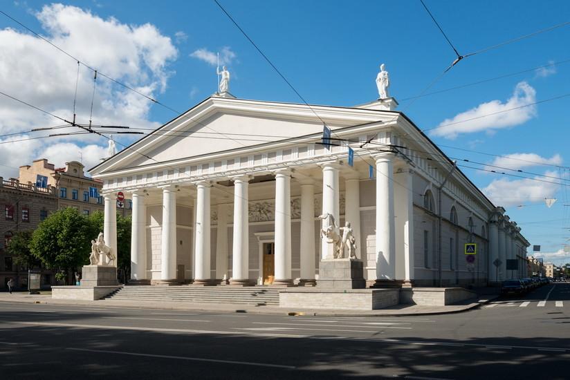 Манеж