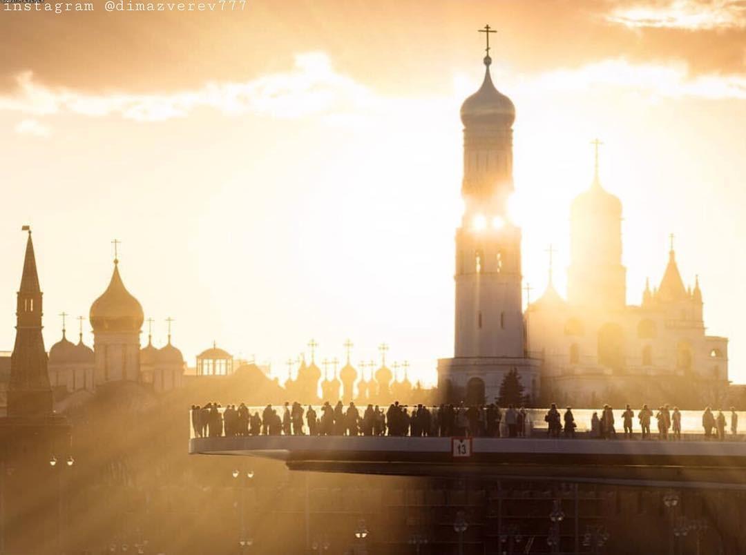 Парящий мост в Парке Зарядье