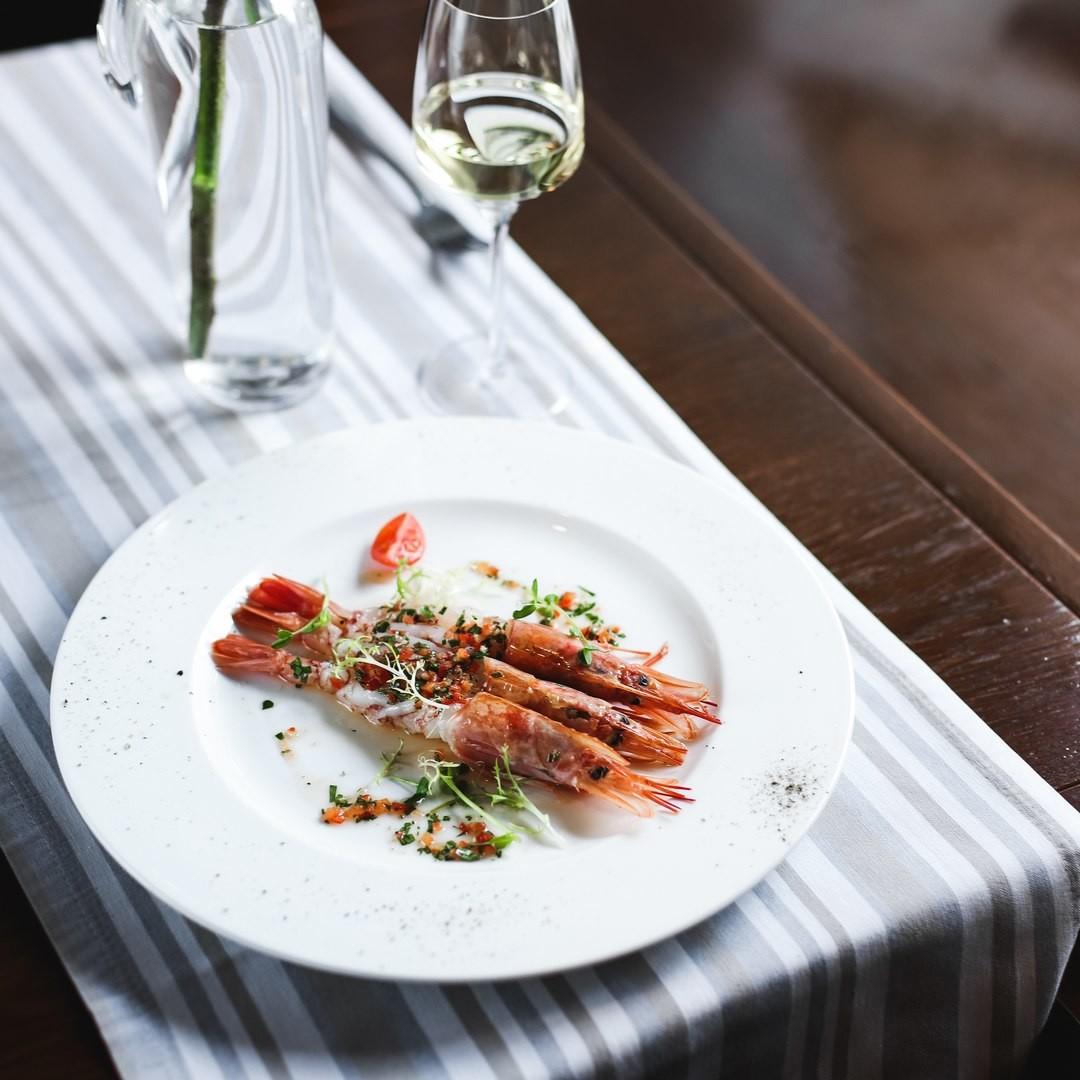 La Perla Seafood Bar