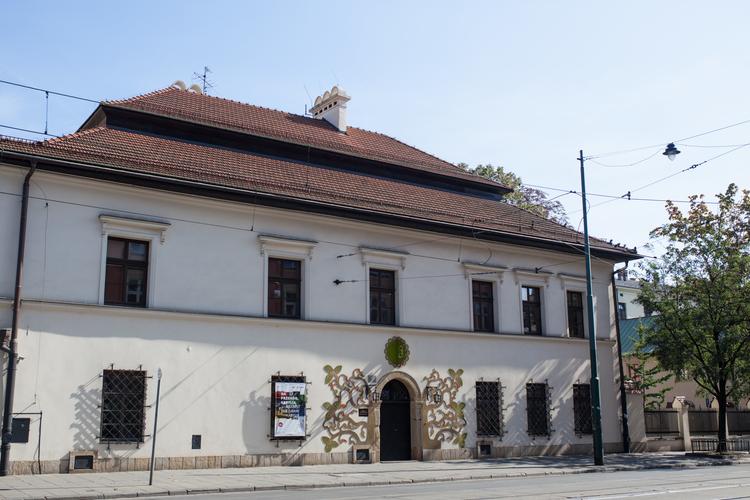 Dom Esterki