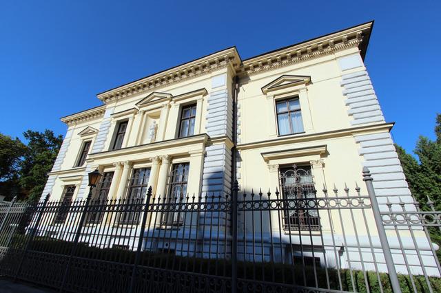 Herbst Palace