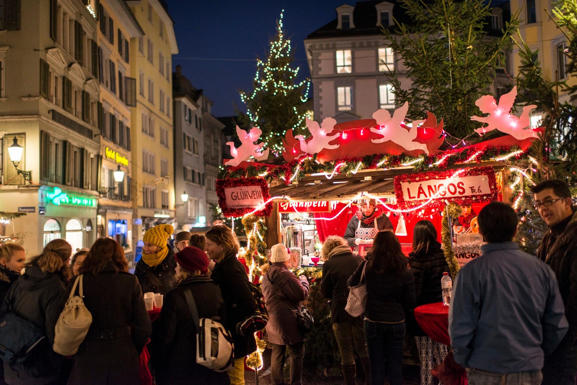 Weihnachtsmarkt im Dörfli