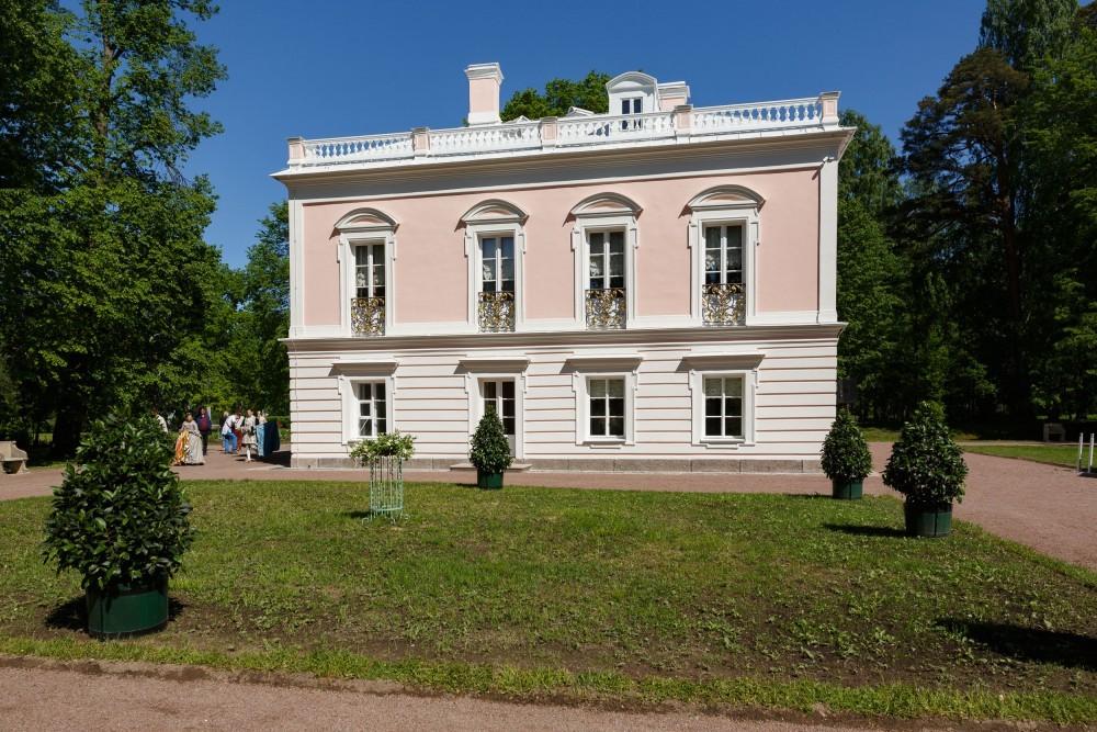 Дворец Петра III
