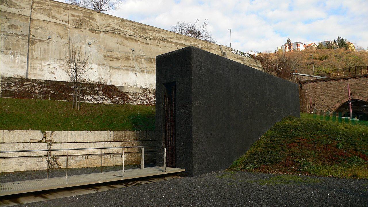 Chatam Sofer Memorial