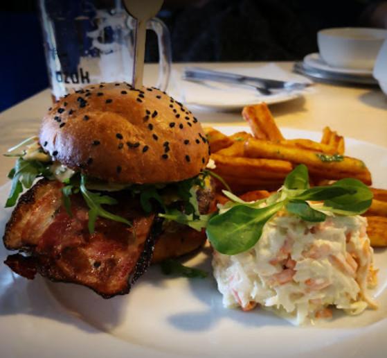 Amici Pizza & Burgers