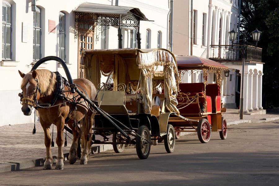 Getting around Suzdal