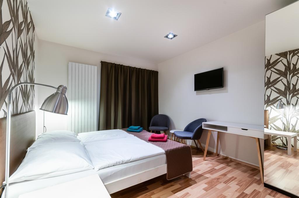 VV Hotel & Apartments