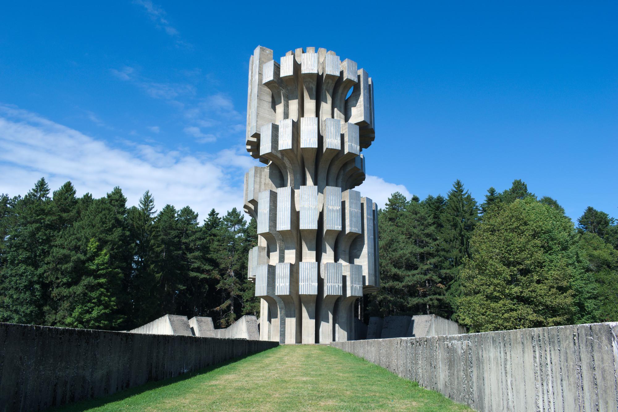 Monument to the Revolution