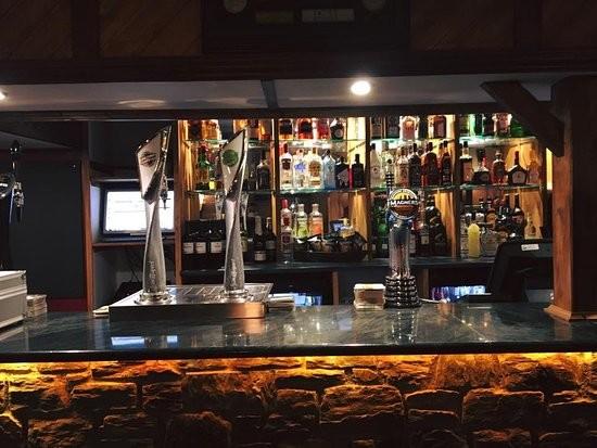 Hunters Sports Bar & Grill