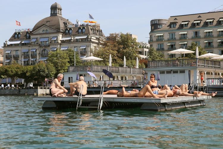 Seebad Utoquai (lake pool)