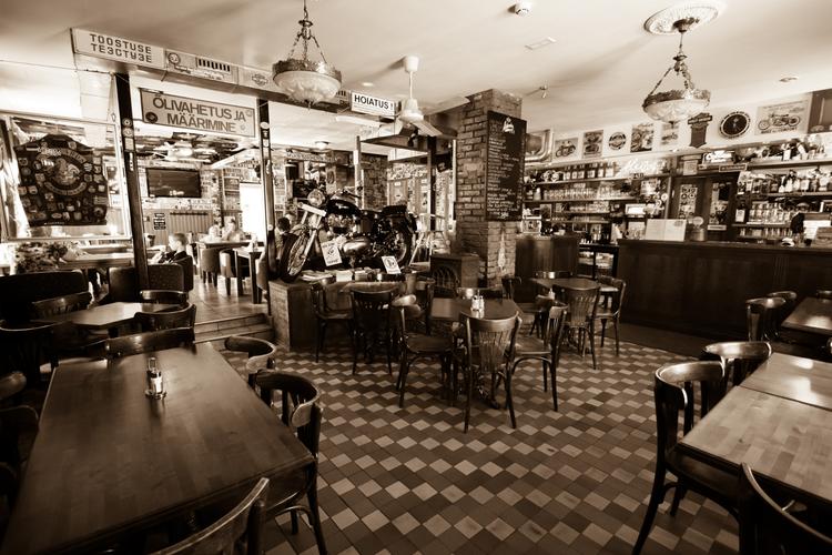 Aleksandri Pub