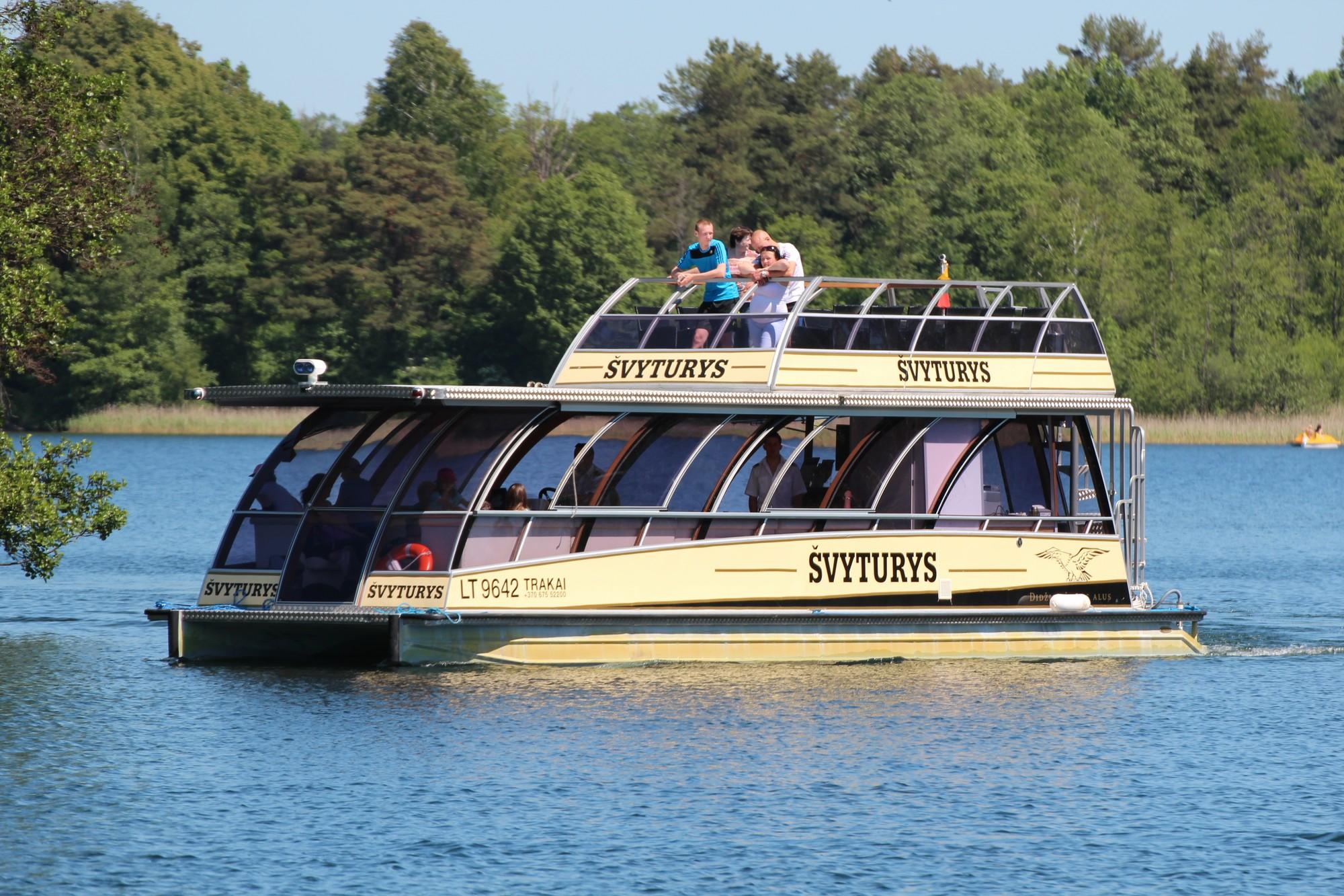 Holiday & Party boat