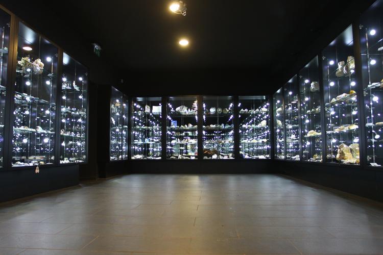 The House of Minerals