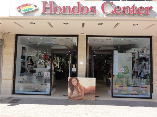 Hondos Center