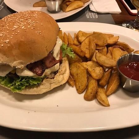 Legends Burgers & Beers