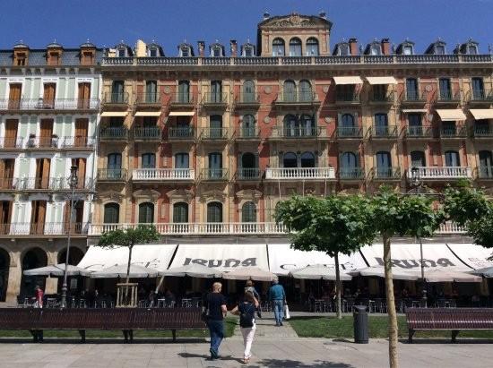 Hemingway Tour in Navarre