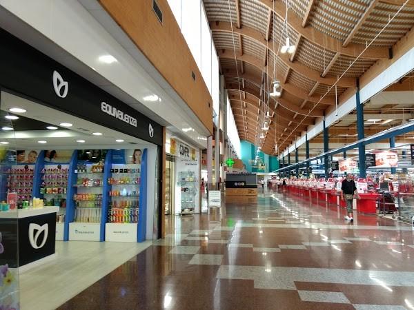 Centro Comercial Iruna