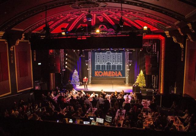 Komedia