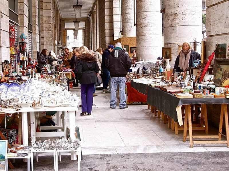 La Soffitta Sotto I Portici Market