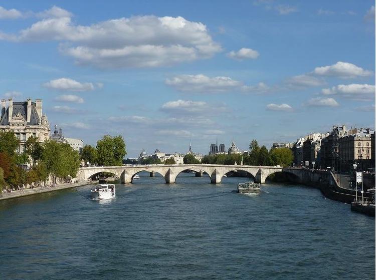 Riverboat Cruises on the Seine