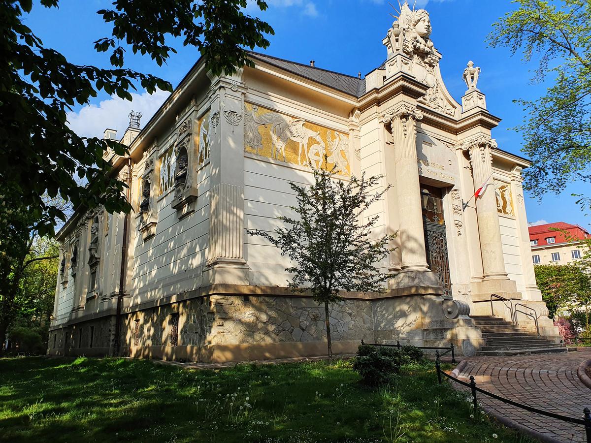 Gallery image