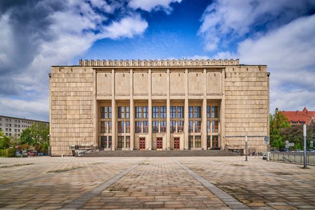 Kraków National Museum (MNK), Main Building