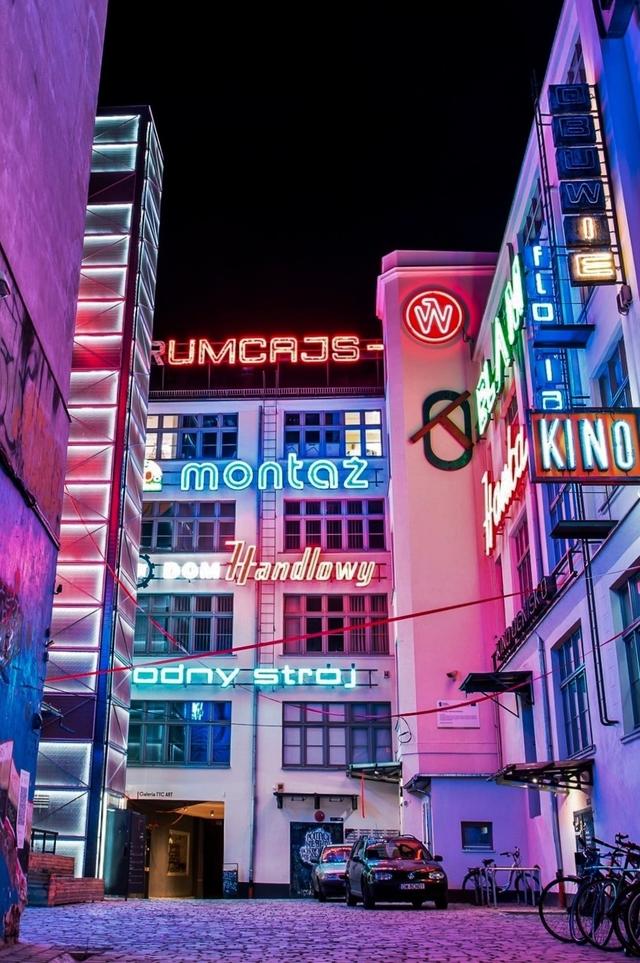 Neon Side Gallery